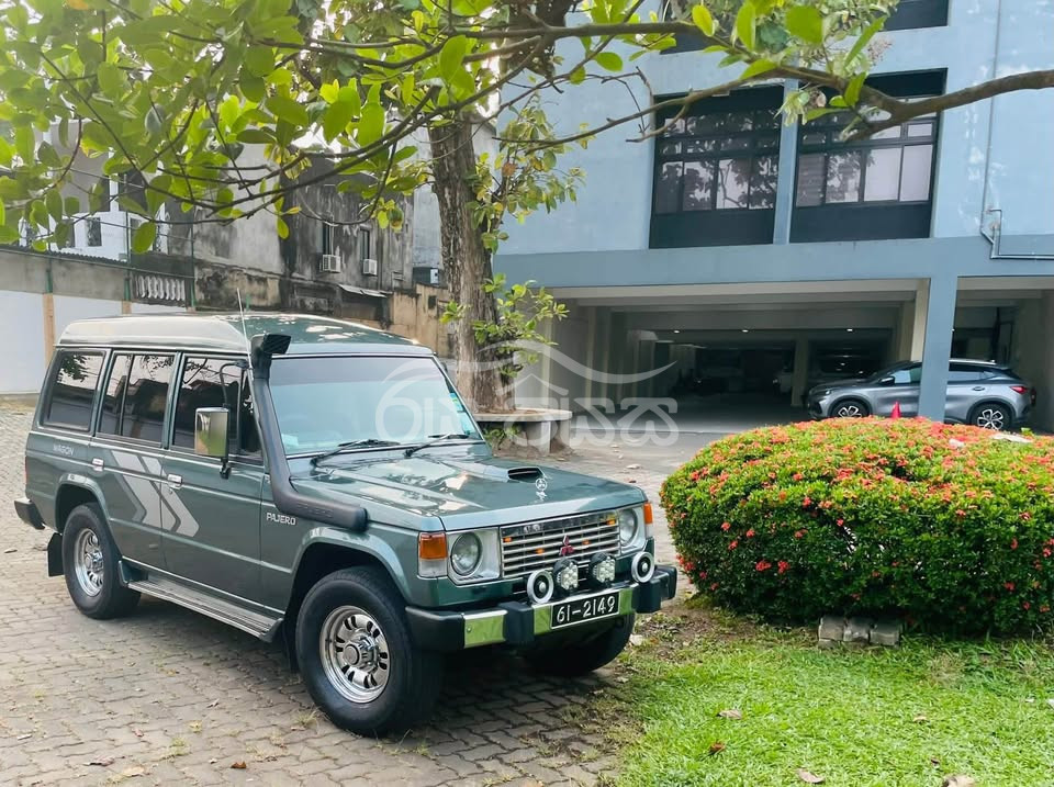 Mitsubishi Pajero MK1